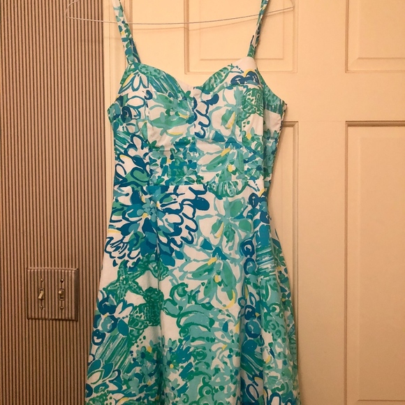 Lilly Pulitzer Willow Sundress 8/10 (shrunk) - Picture 3 of 5